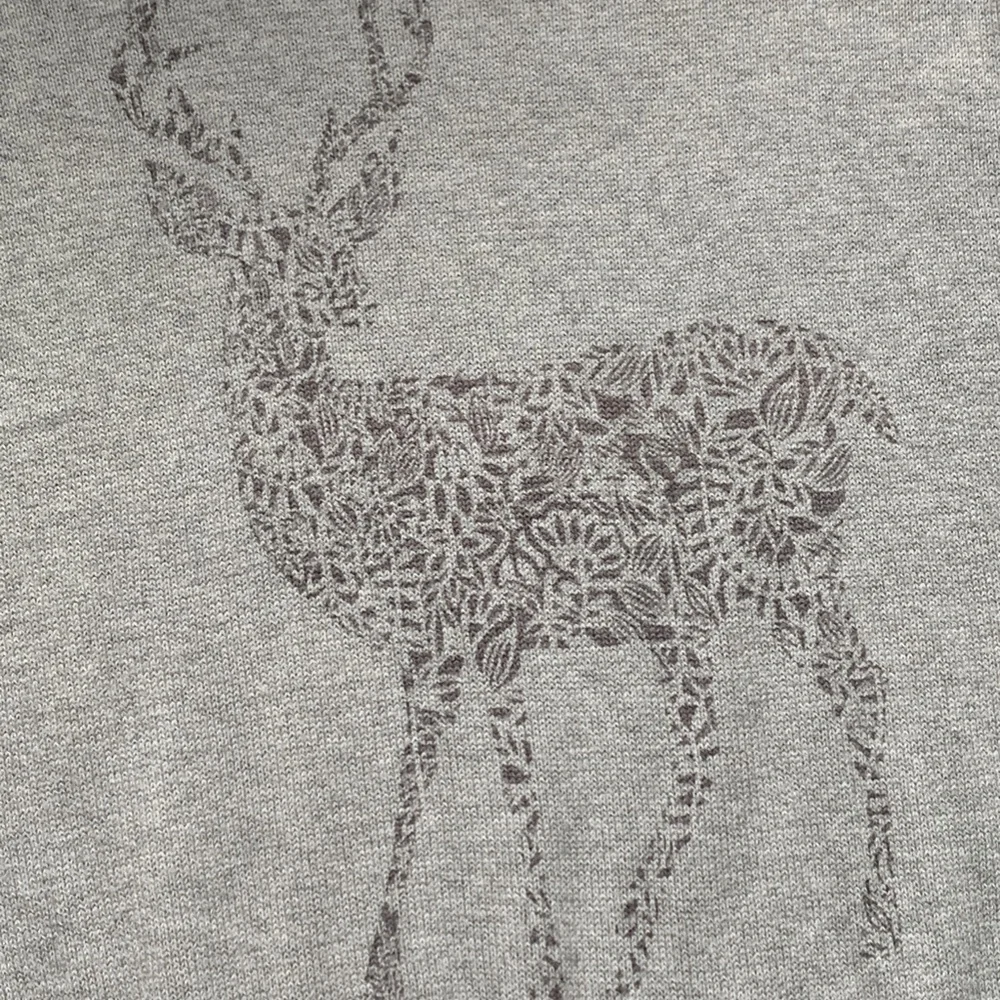 Reindeer Gray Sweatshirt Crew Neck Pullover, EUC - Picture 4 of 16